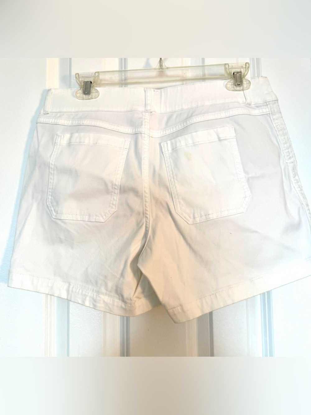 🎀 SPANX SHORTS White Large EUC 🎀 - Picture 3 of 4